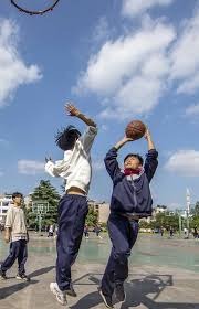 布伦森赛后调侃，若任市长将放任偷哈特手表者